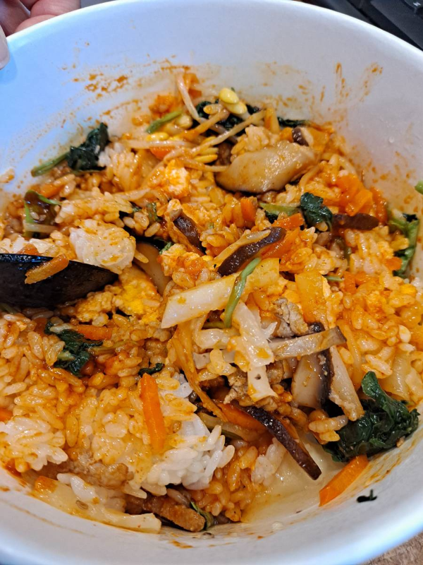 gs비빔밥 비비다