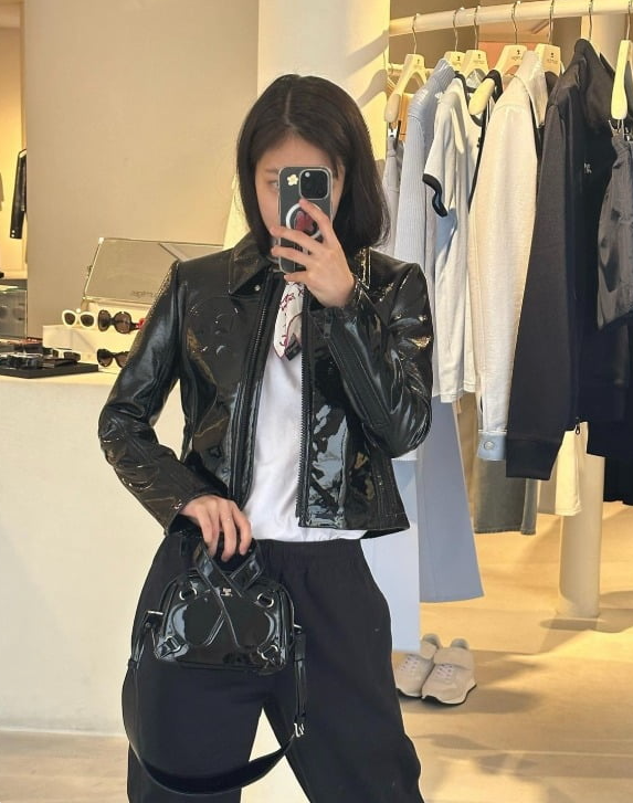 제니 꾸레쥬 티셔츠