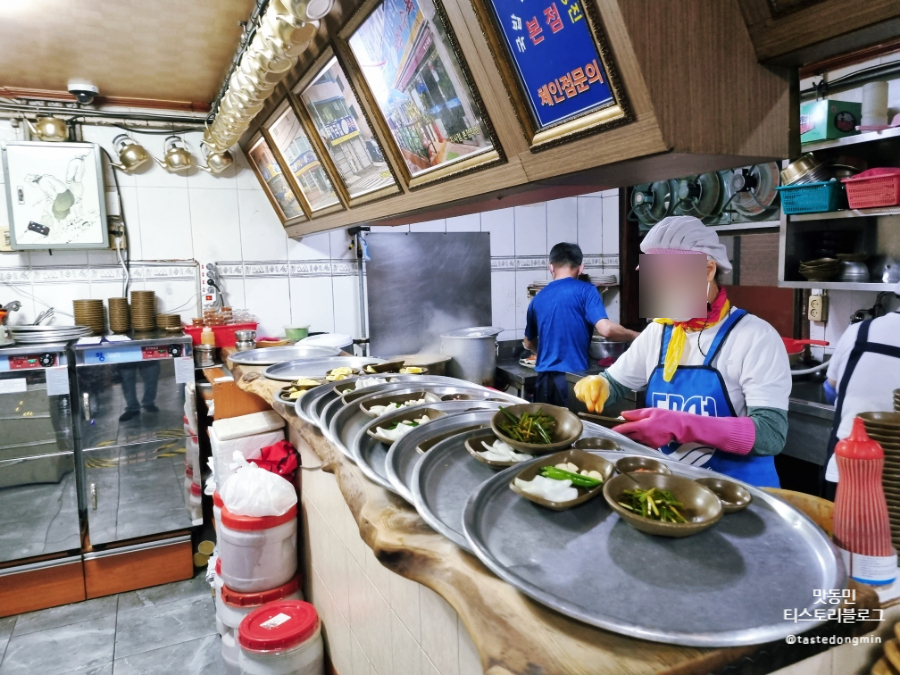 영진돼지국밥 주방