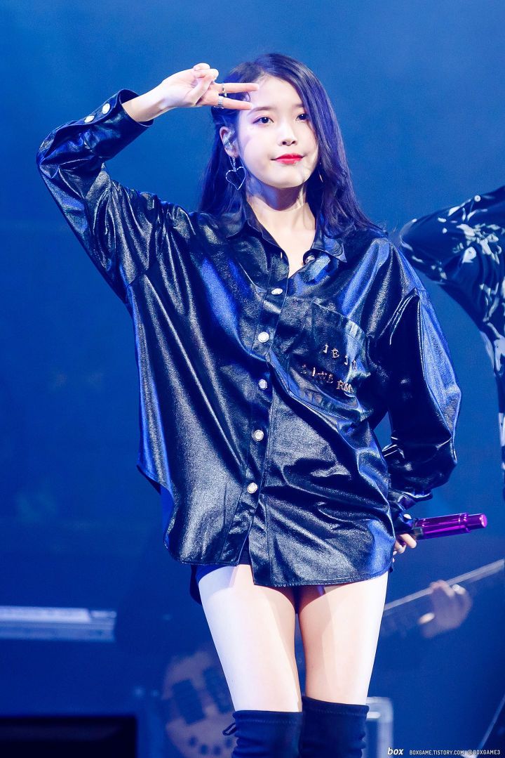 아이유 사진 모음 / 무대 코디 패션 / 일상 사복 패션
