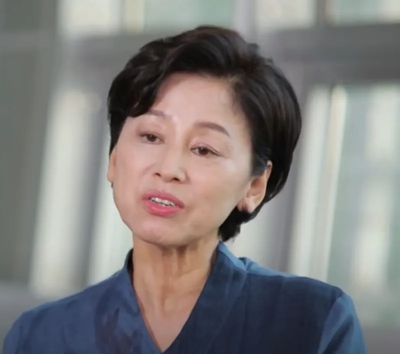 국회의원 인터뷰 장면21.webp