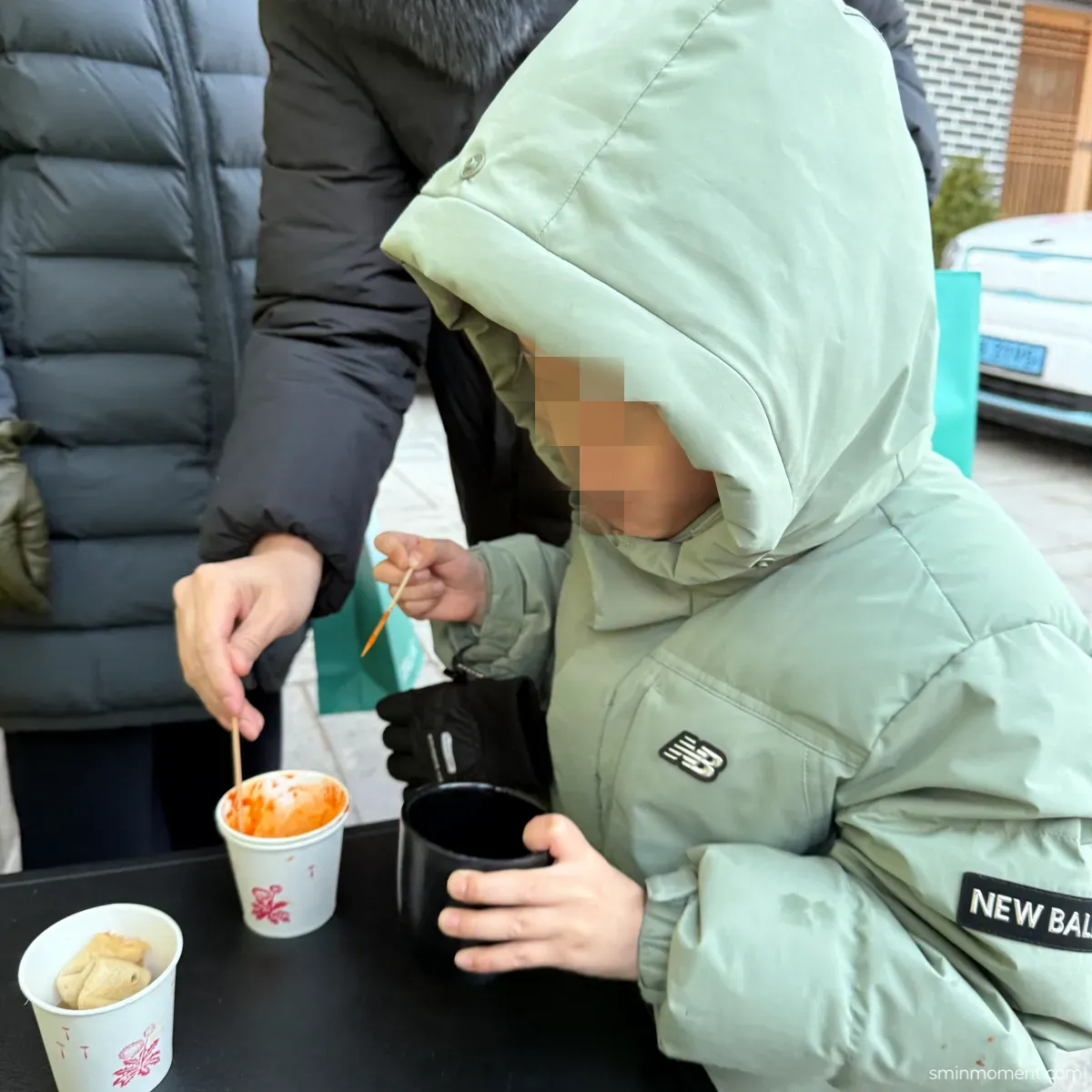 삼청동-북촌한옥마을-투어-길거리-음식-떡볶이집-춉춉-모자이크