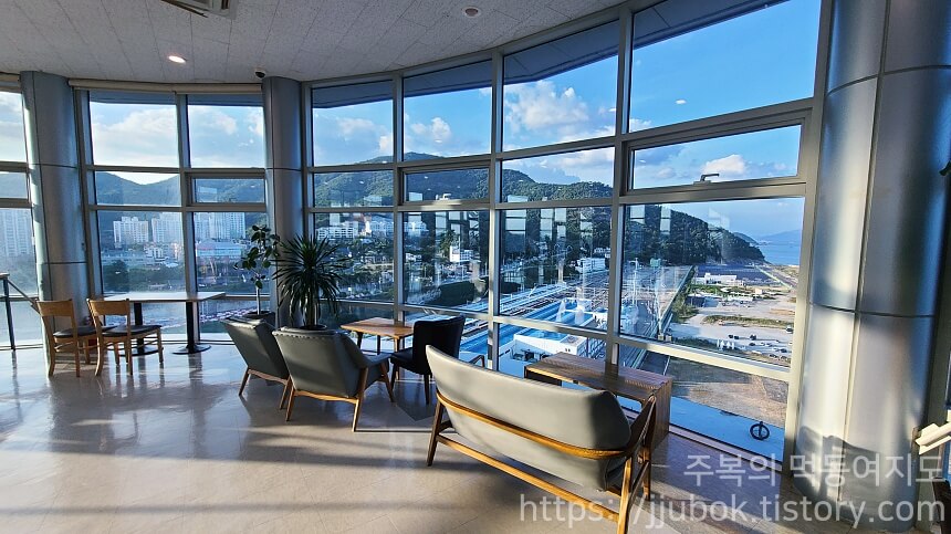 여수-스카이타워-전망대-분위기