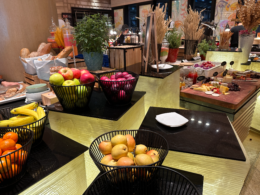 콘래드 센테니얼 호텔 조식