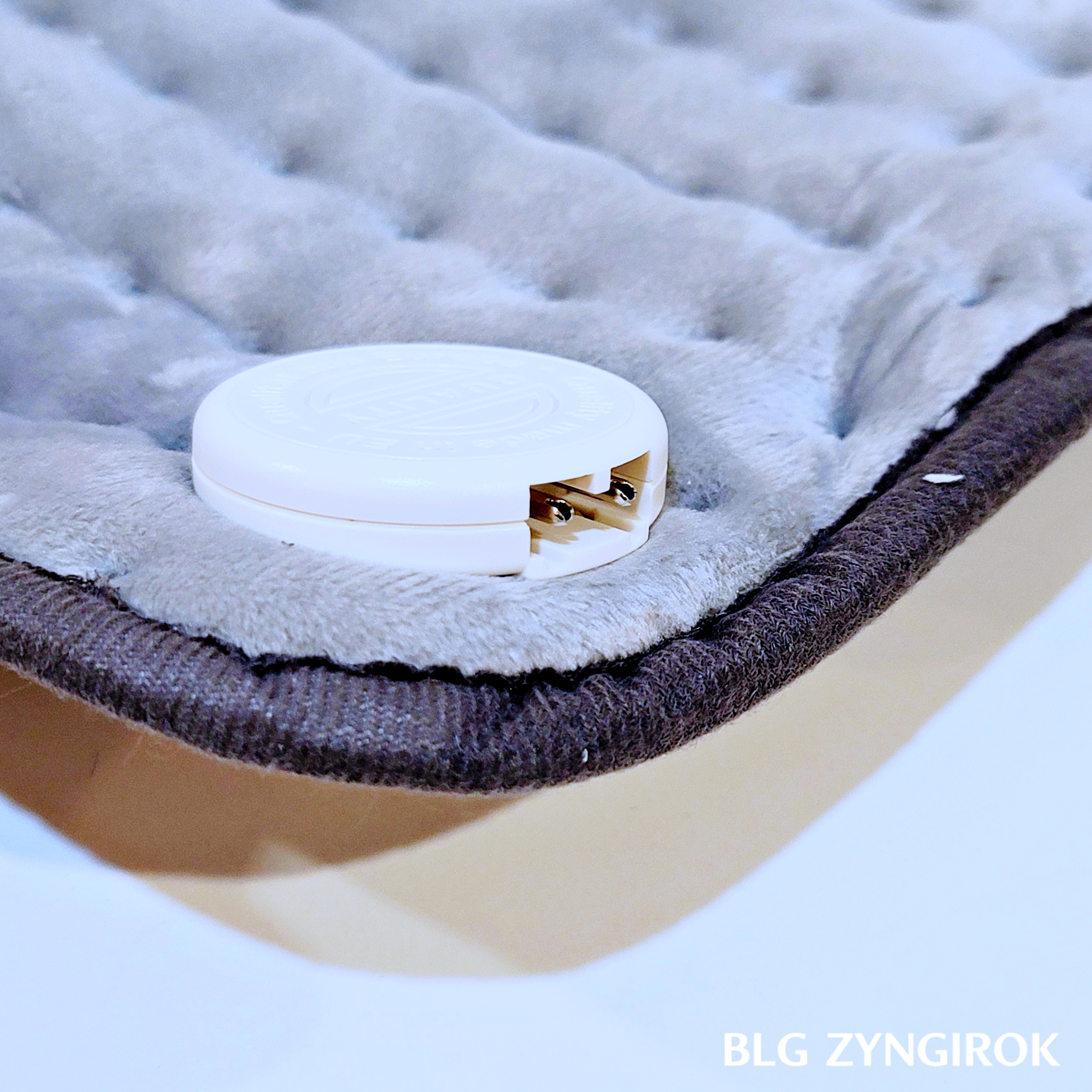 독일 Beurer 히트패드 케이블 연결부 모습이다.