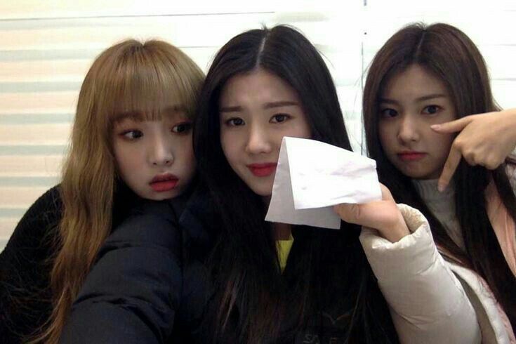 아이즈원 프로듀스48 사진 모음 아이즈원 프로듀스48 사진 모음