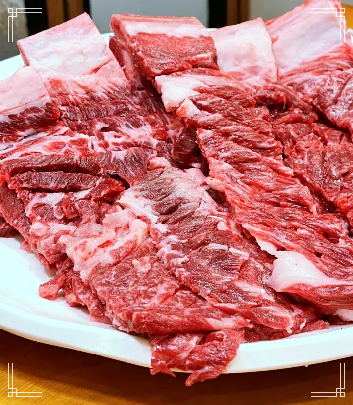 식객 허영만 백반기행 2022 한우특집 고주원 편 한우 생갈비 안창살 육개장 곰국 50년 노포 대구 맛집 소개