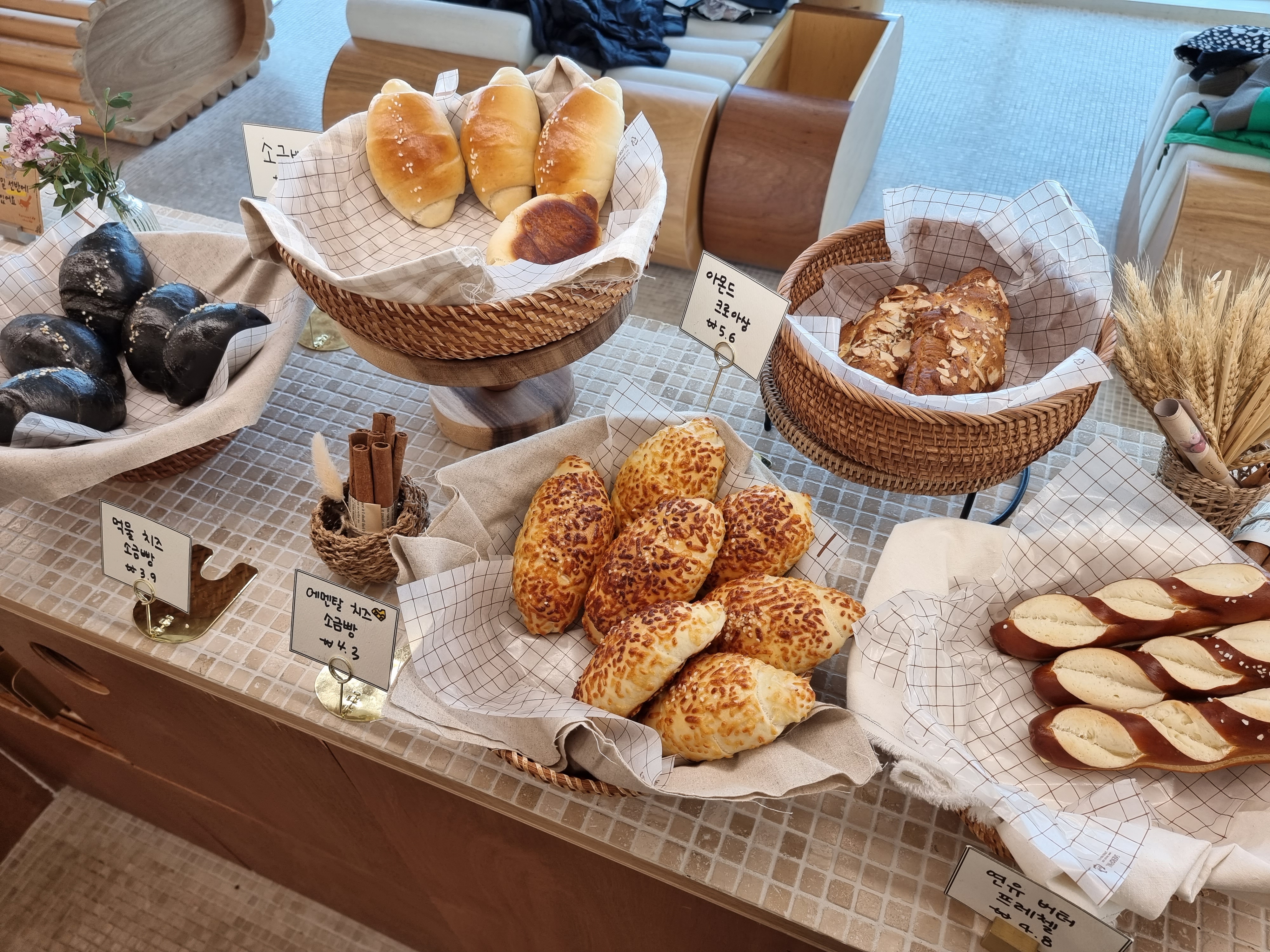 일산 대형카페 파르코니도 베이커리(소금빵)