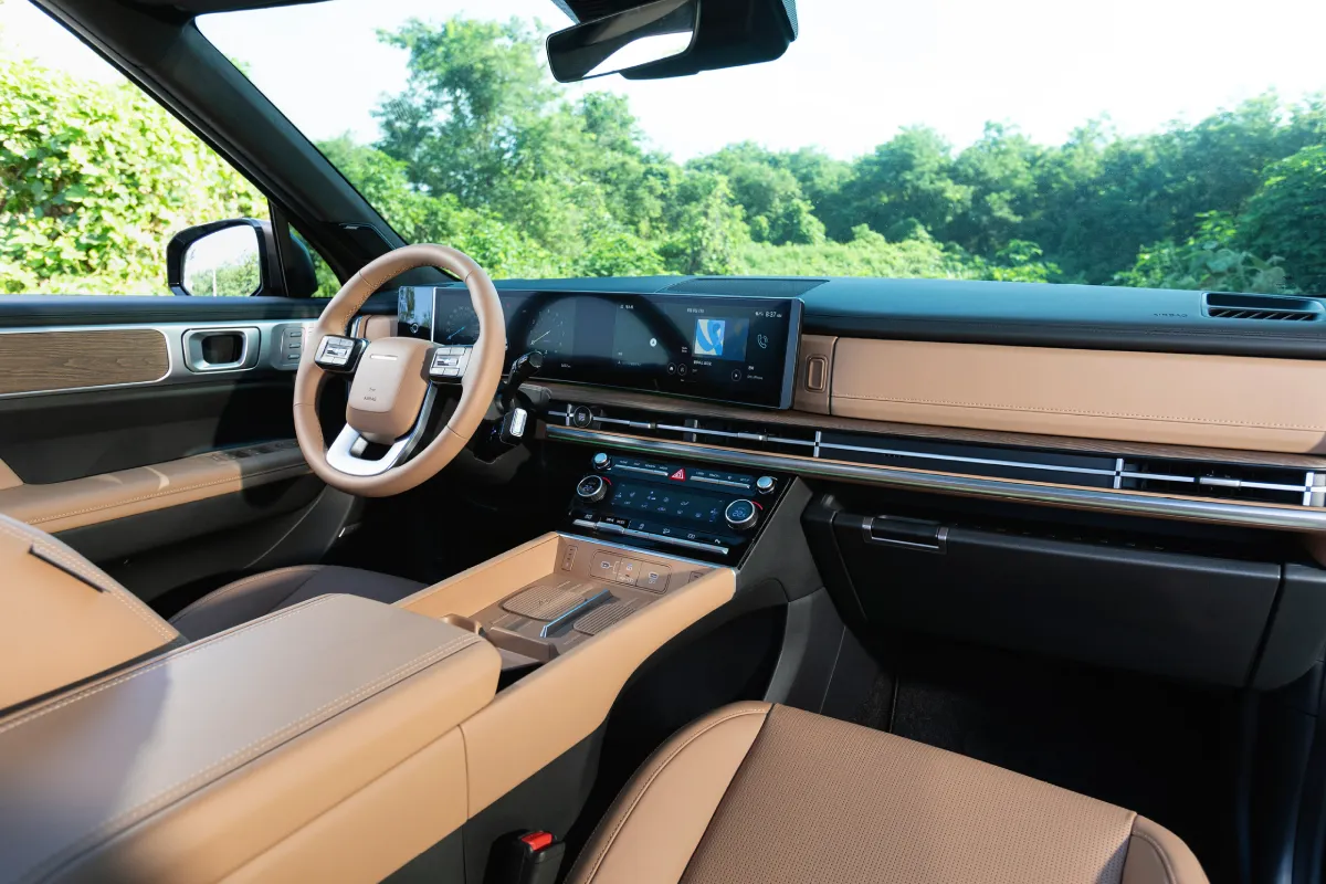 디 올 뉴 싼타페 1열 실내 핸들 브라운 시트