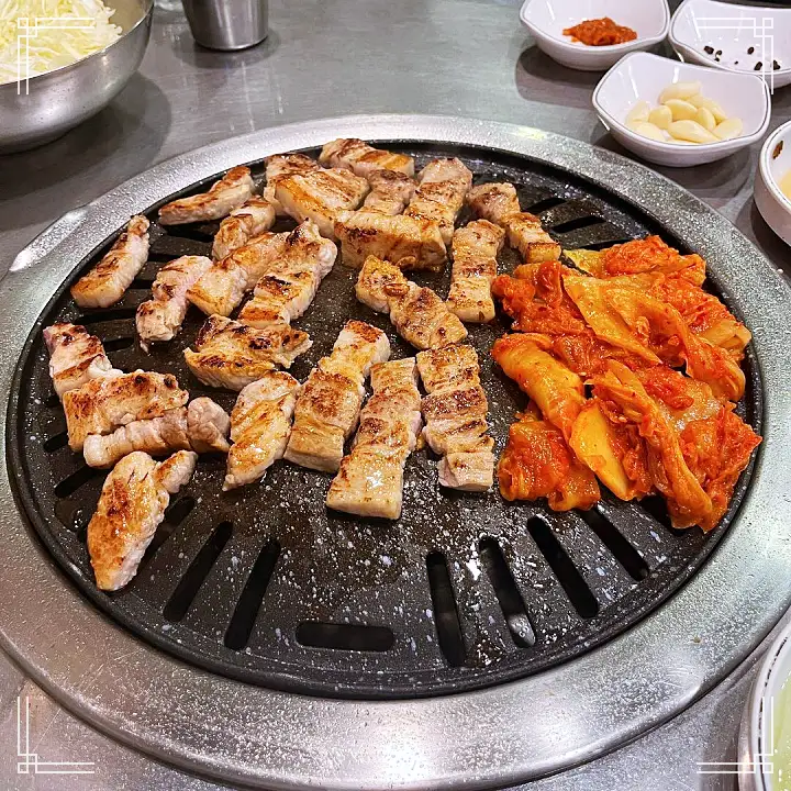 토요일은 밥이좋아 군포 당동 된장박이 삼겹살 맛집 생삼겹 통삼겹 된장에 넣어 숙성 나만 알고싶은 현지인 추천 토밥 좋아 방송정보