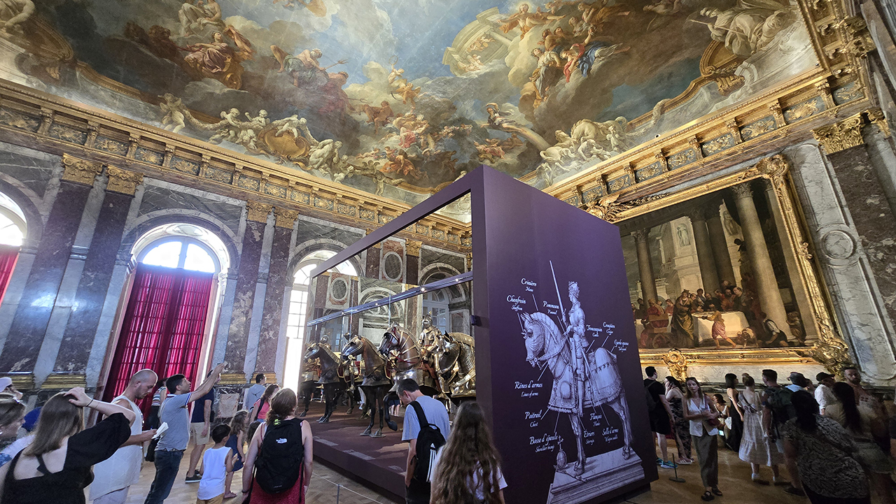 헤라클래스의 방 (The Hercules Salon)