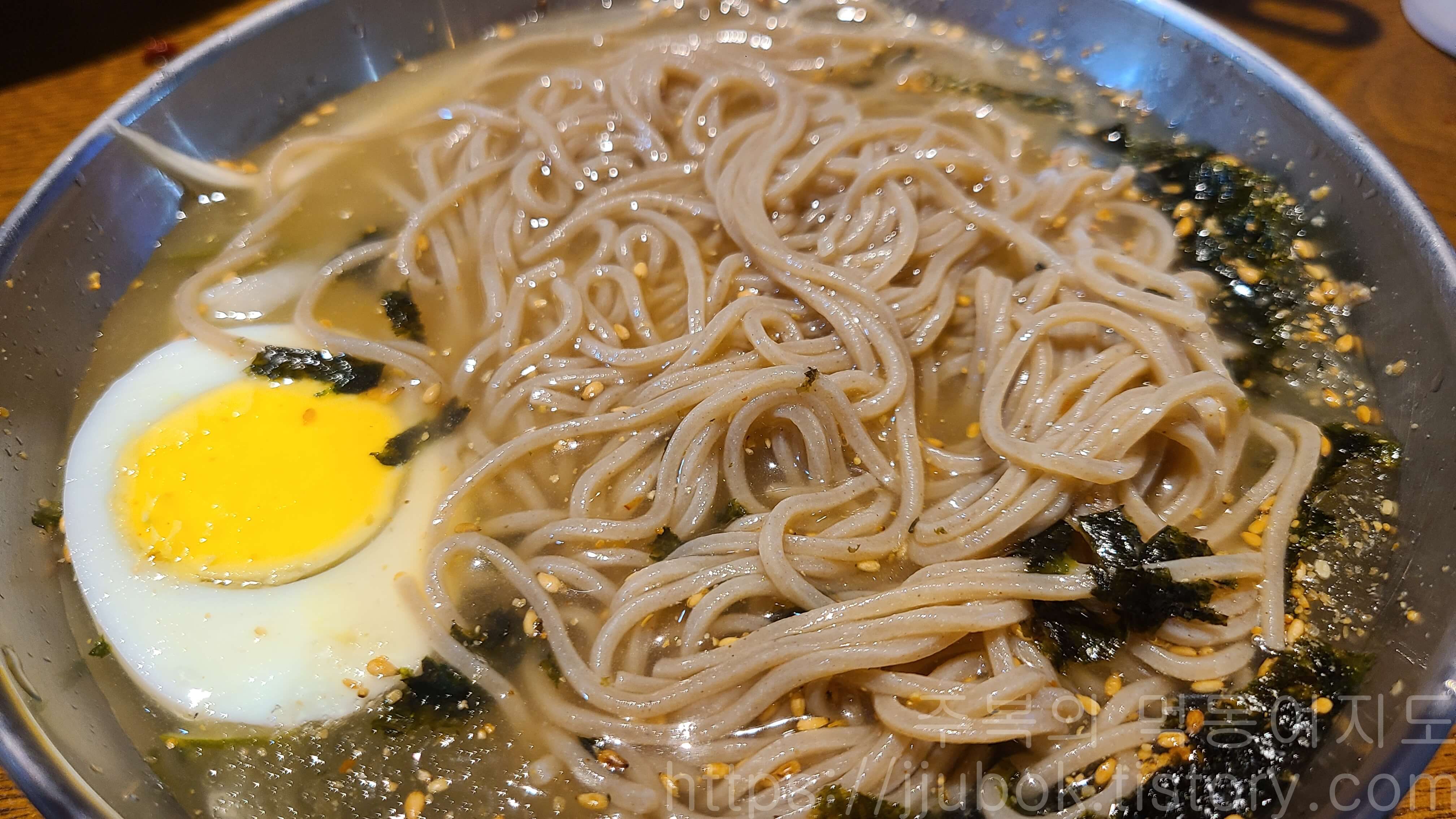 황금족발-메밀막국수-맛