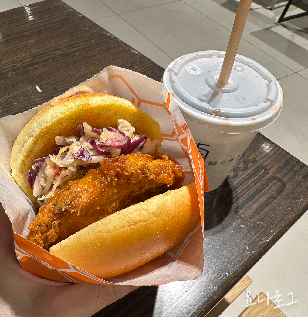 쉑쉑버거 쉑쉑 쉐이크쉑 쉐이크쉑햄버거 햄버거맛집 동탄맛집 동탄 동탄데이트 동탄햄버거 동탄수제버거 동탄맛집추천 동탄롯백 동탄롯백맛집 동탄롯데백화점 동탄롯데백화점맛집 동탄가볼만한곳