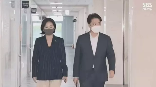 허은아 이준석 기자회견 참석 모습