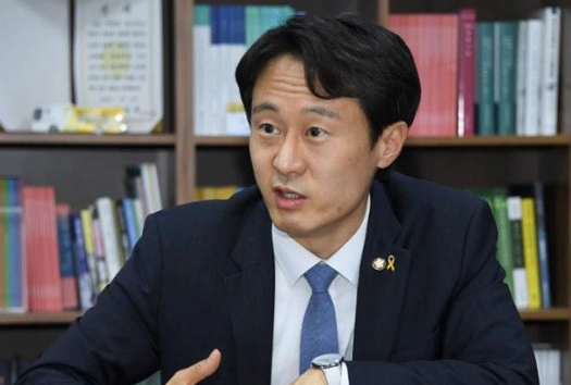 이탄희 국회의원 프로필 나이 고향 학력 지역구