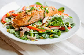Grilled salmon and spinach salad