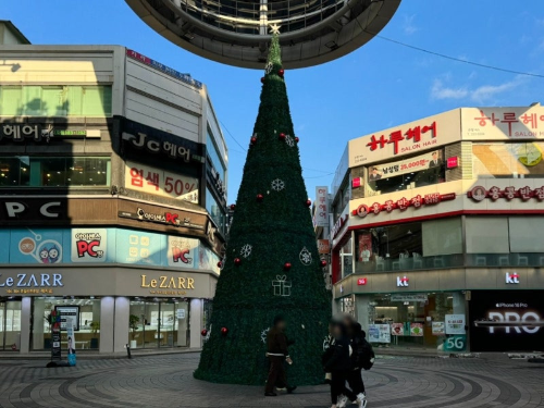 [대전&middot;세종 크리스마스 명소 BEST5] 현대프리미엄아울렛&middot;유성온천&middot;세종 빛트리페스티벌