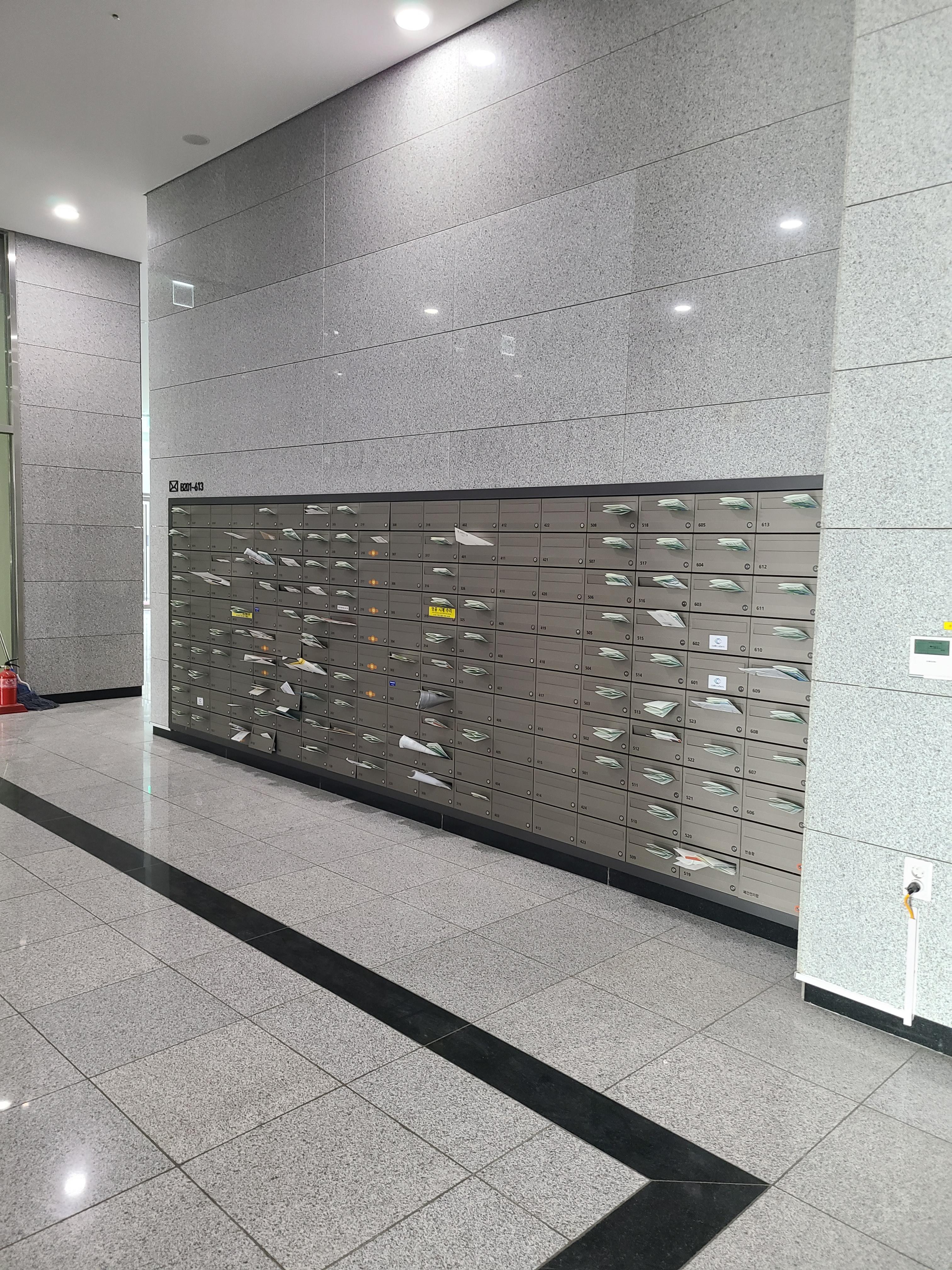 두산명학아너비즈타워 1층 내부5