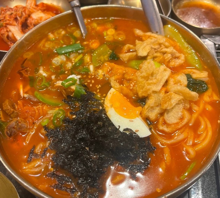 매일아침 돼지갈비 얼큰장국수 썸네일