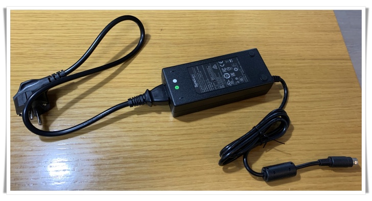 AC 전원 코드 및 어댑터