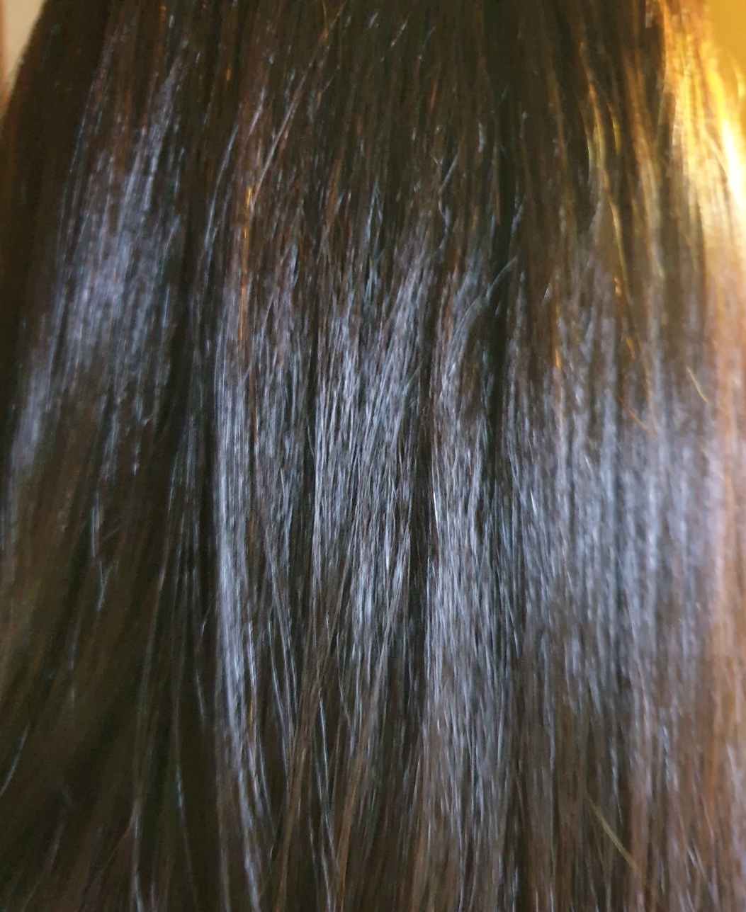 다이슨 에어스트레이트너로 말린 머리 이미지