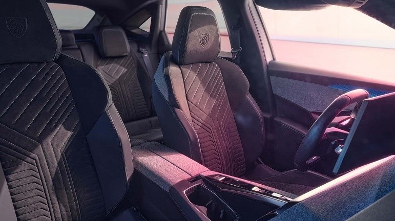 푸조 3008 하이브리드 195e - 플랫폼과 디자인, 실내와 첨단사양, 성능, 출시일