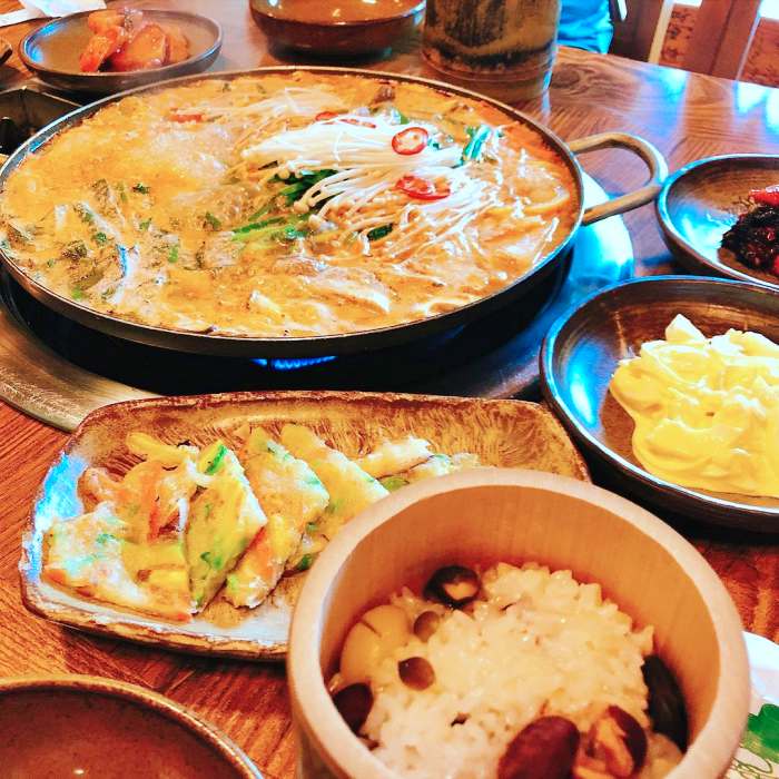 생생정보 강원 동해 27년 전통 버섯 불고기 전골 맛집