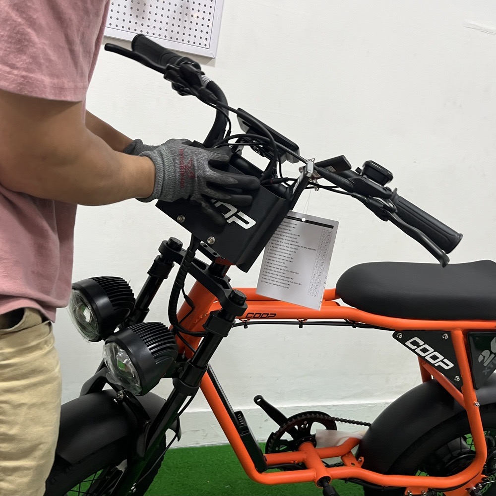 자토바이 매장 - AU테크 엑스트랙 몬스터 쿱