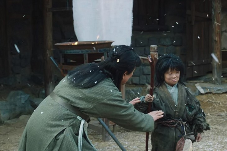 몸이 불타버려서 어린거지에 몸에 환혼한 이선생<환혼>