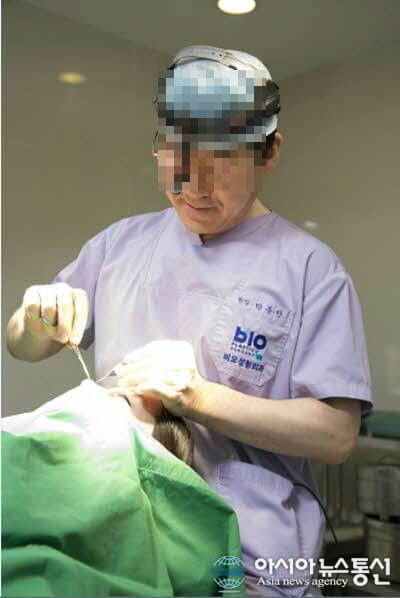 박동만-성형외과-원장-사진입니다.