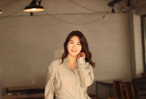 김지영 (홍복희 역)