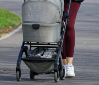 유모차 하단 바구니 활용법 (수납량, 정리법, 안전성) 관련 사진