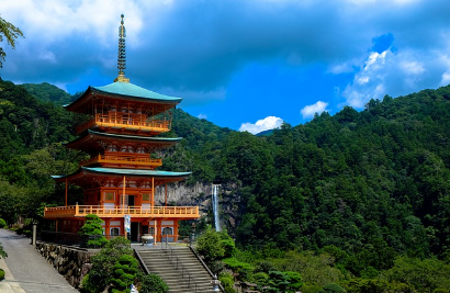 일본 입국신고서 작성법과 관련하여 입국수속 후 일본 여행을 위한 일본 대표 여행지 사진