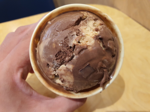 베스킨라빈스31 아이스크림 - 위대한 비쵸비 (2025년 9월 이달의 맛)