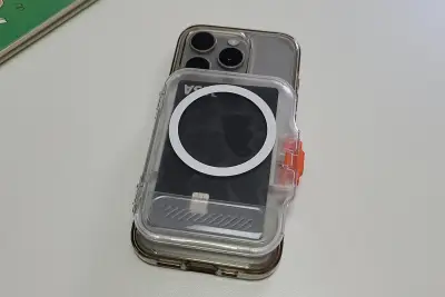 아이폰15 프로와 슈피겐 틴탭 카드지갑