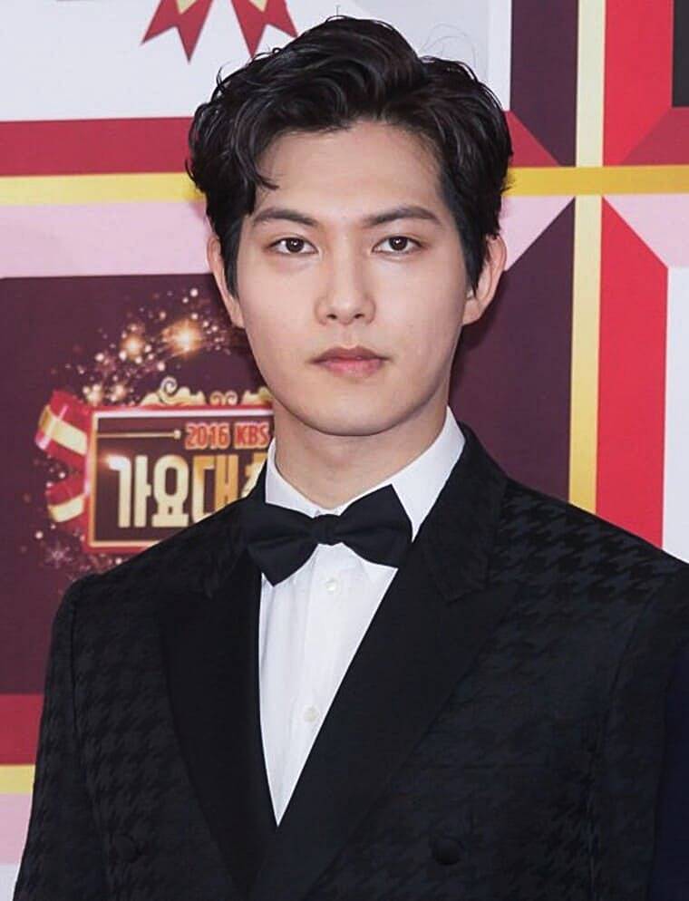 씨엔블루-출신-이종현