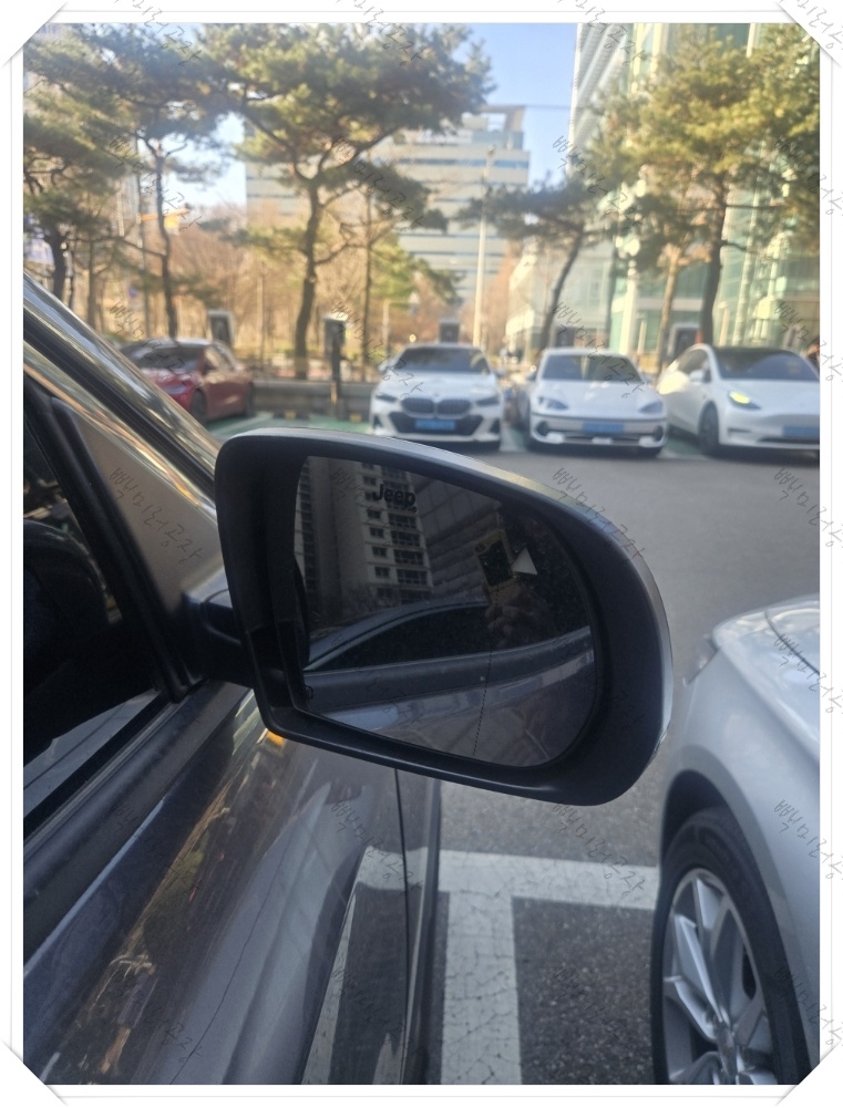 지프 컴패스 2세대 거울부 수리 전 후