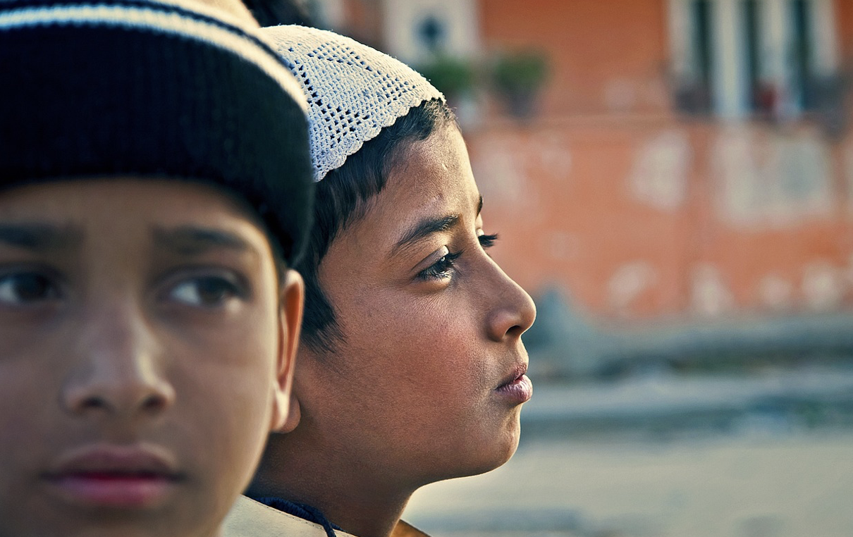 싸운 뒤 침묵이 길어질 때, 먼저 연락해도 될까