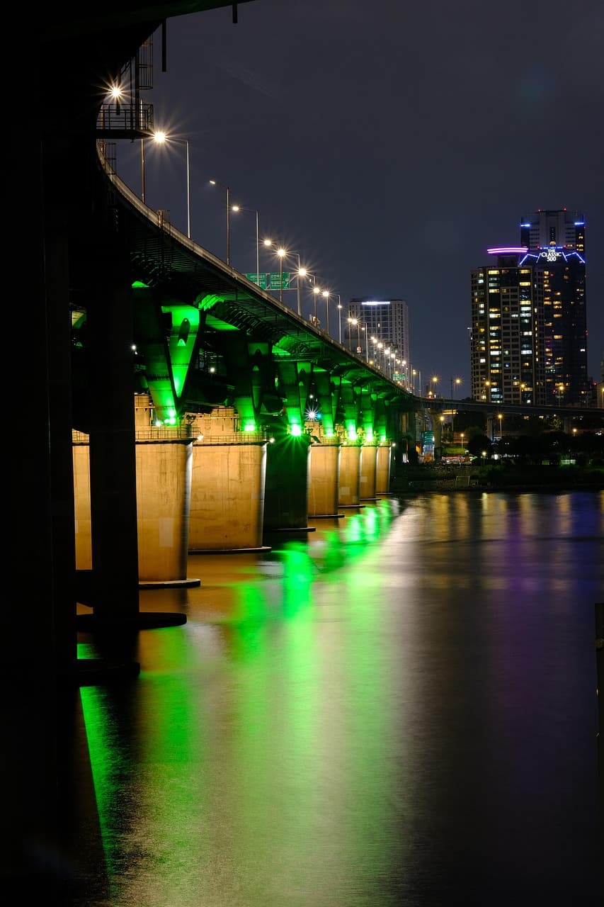 도시 재생 사업은 왜 &lsquo;완공 이후&rsquo;에 실패하는가