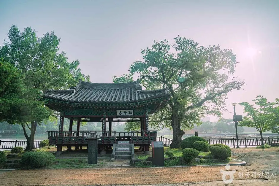 덕진공원