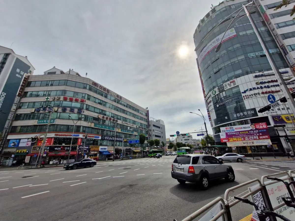 중랑구-신내동-중심상권-빌딩상가의-모습