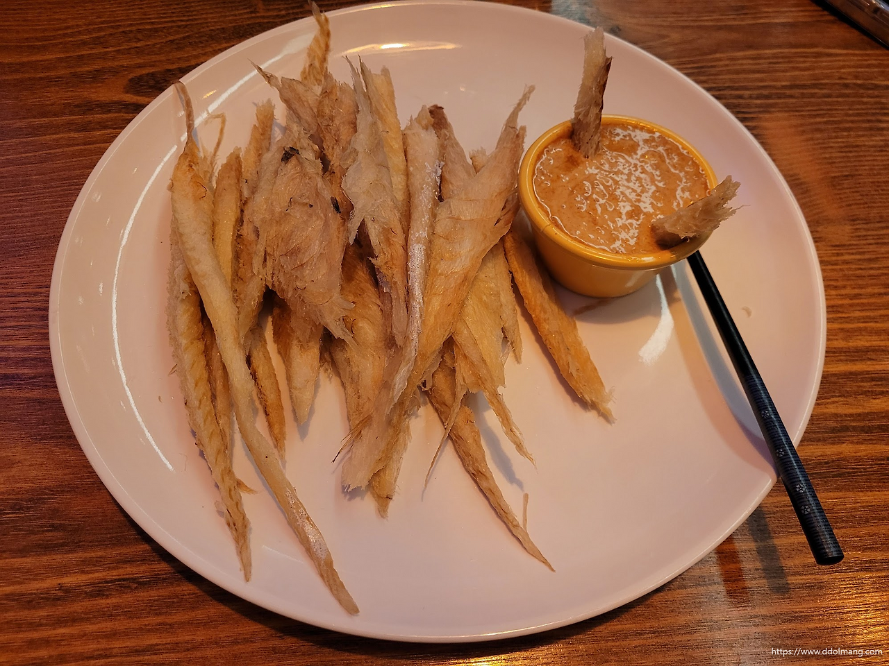 잘 손질된 촉촉 숙성 먹태와 특제 소스