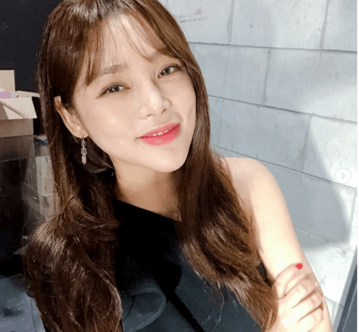 박시연-사진-거울