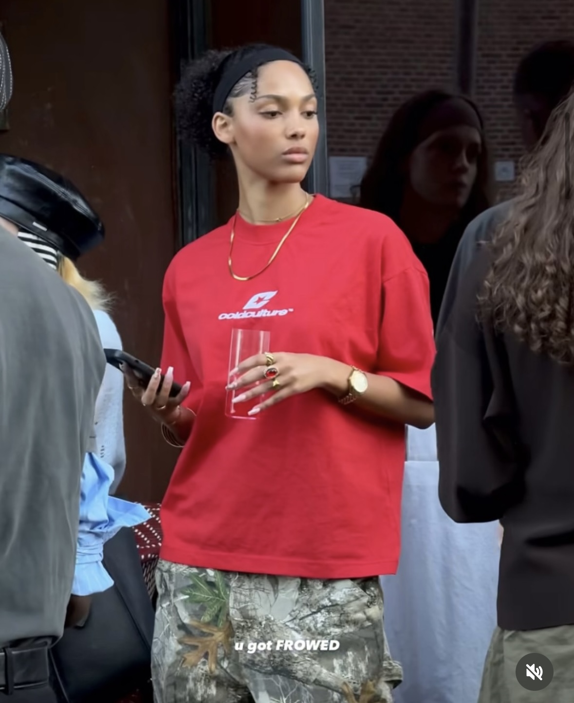 지속 가능성에 대한 고민, 개성과 실용성 사이의 균형, 그리고 자연스러운 무드 관련 사진