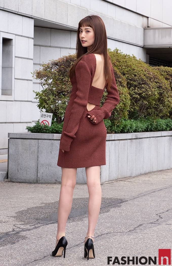 나나의 브라운 니트원피스