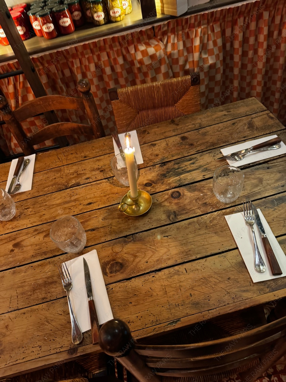 이런 공간에서는 음식보다
머무는 시간이 더 기억에 남는다.