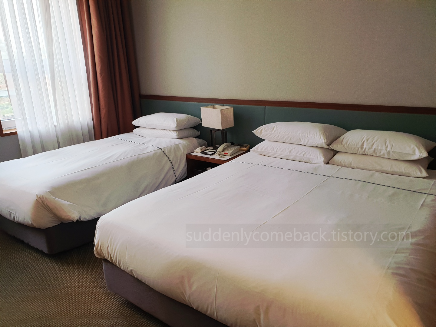 더블-침대와-싱글-침대