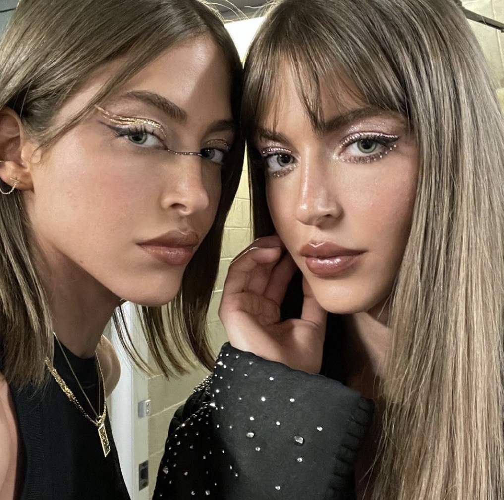 Z세대 아이콘 시미&헤이즈 관련 사진