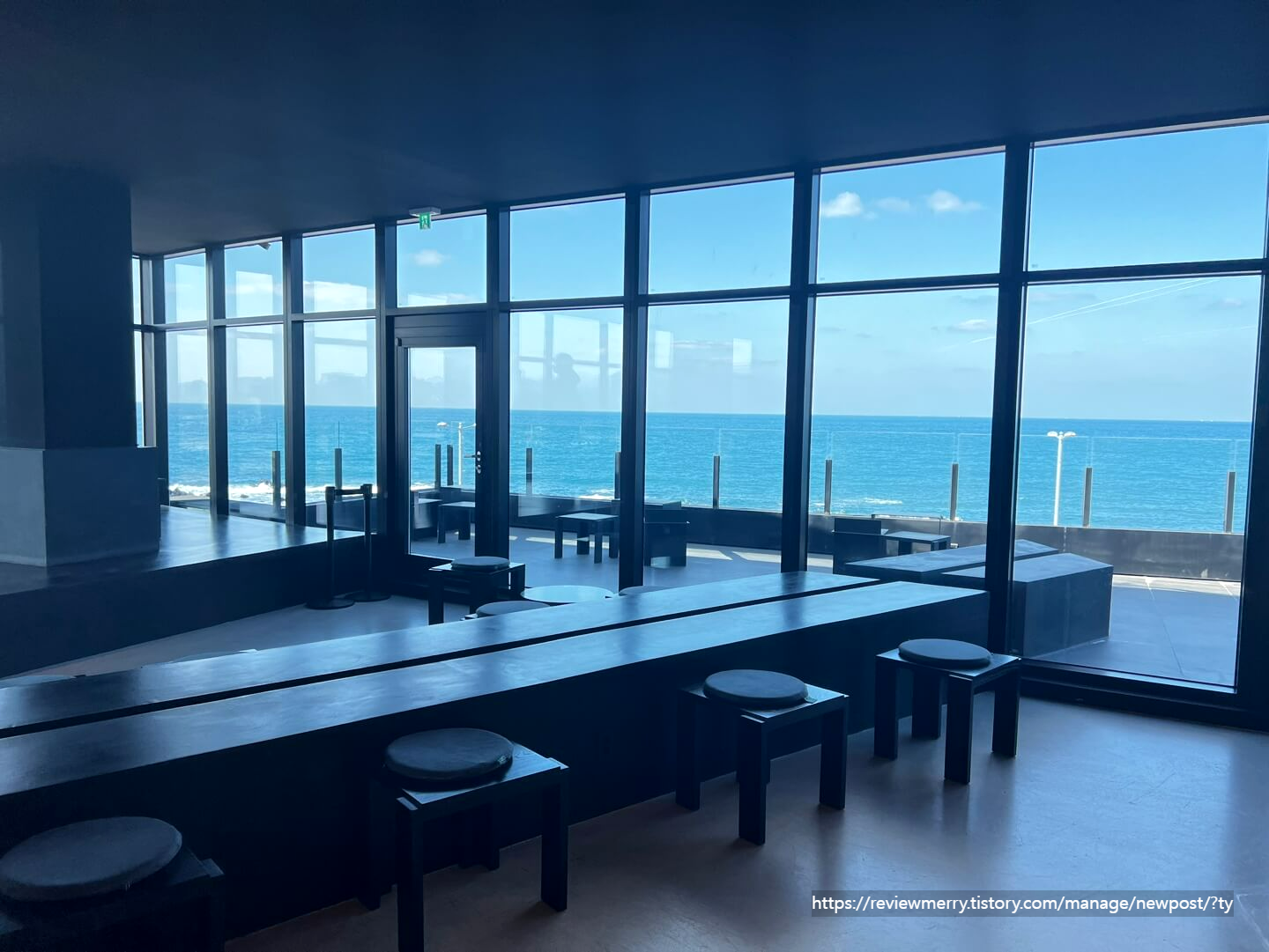 오션뷰 테이블