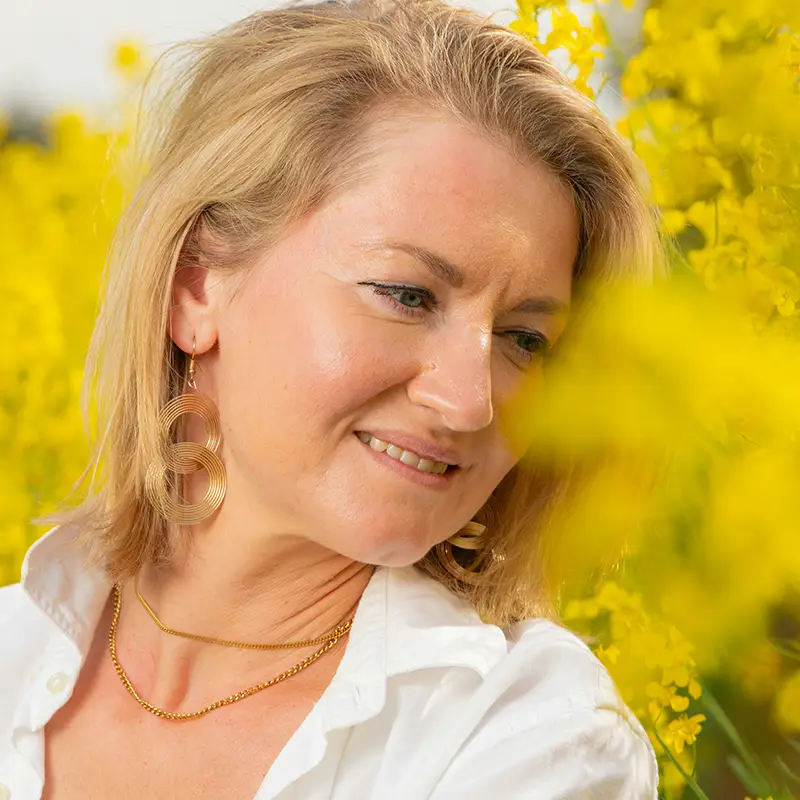 중년 여성 피부 미백 화장품, 진짜 효과 있는 건 이것!